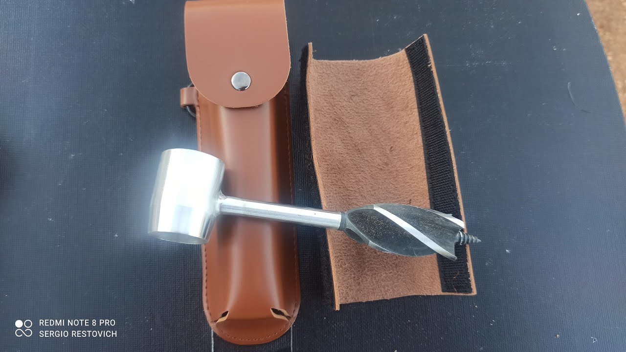 Taladro de Mano en Acción: Herramienta Esencial para Aventuras en la Naturaleza