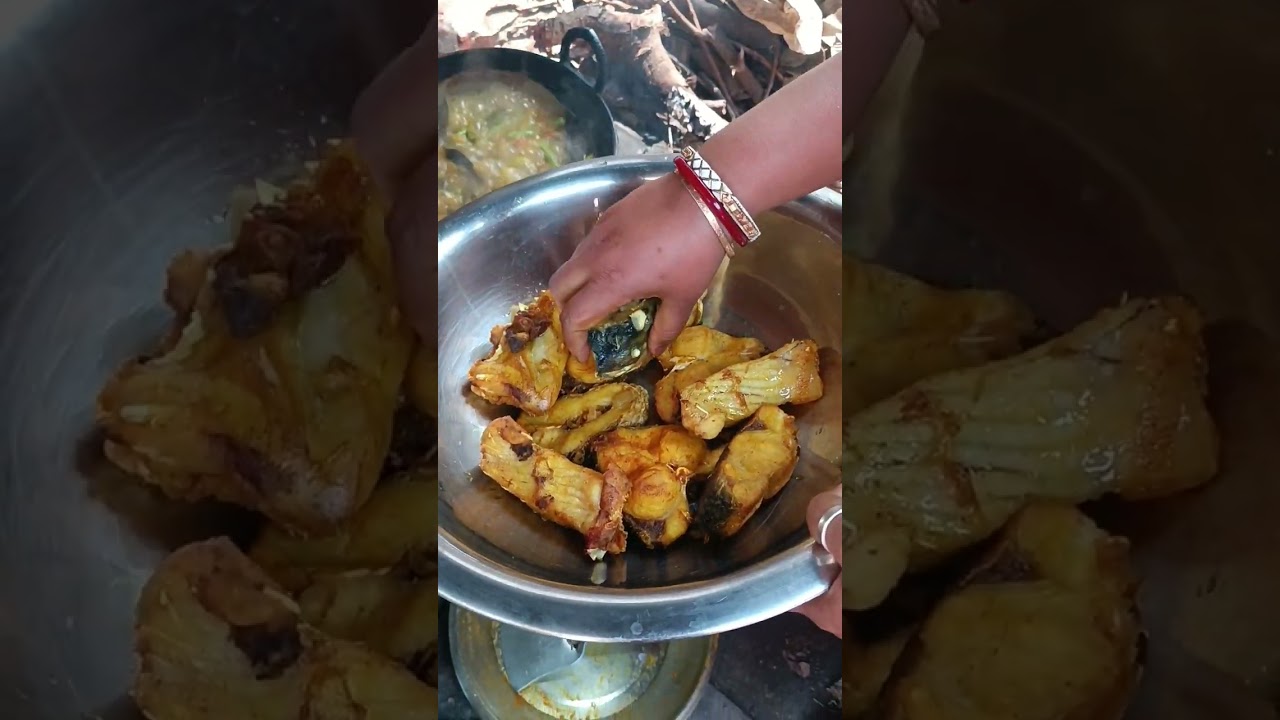 Jyanto Katla macher sobji Diye Patla jhol. 