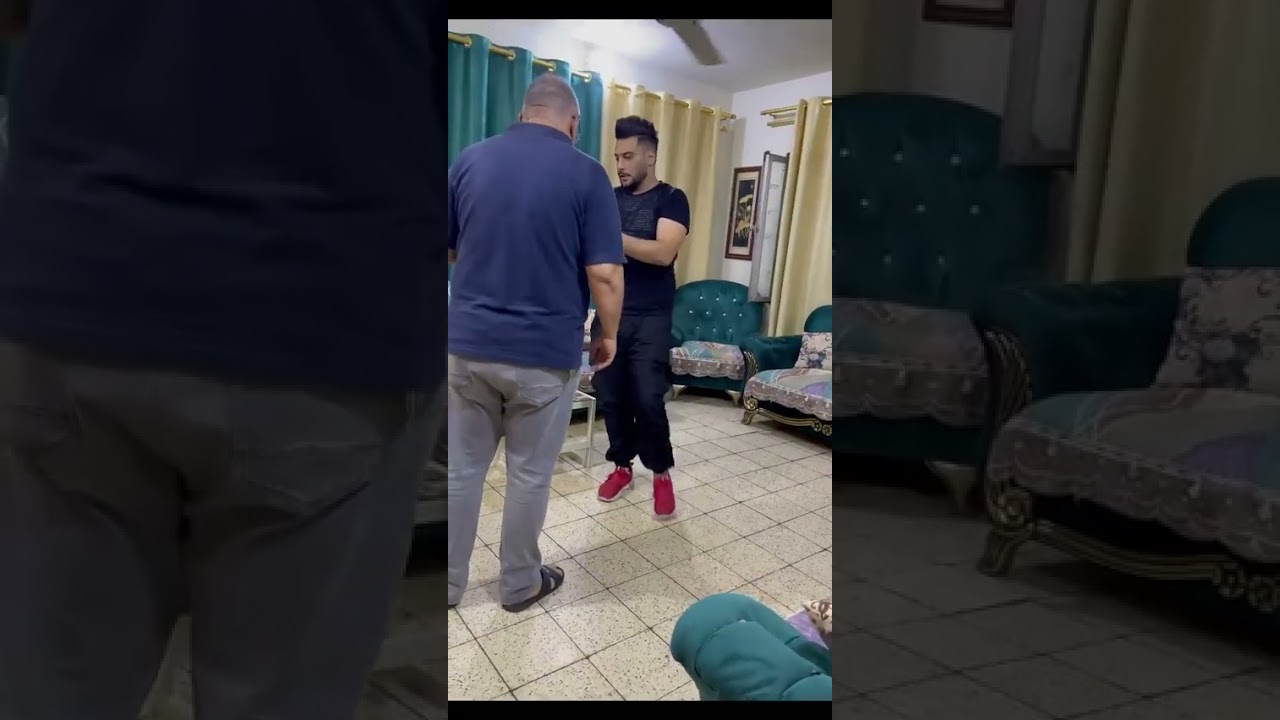 ابويه كتلني لان صدمته بسعر اكل المطعم