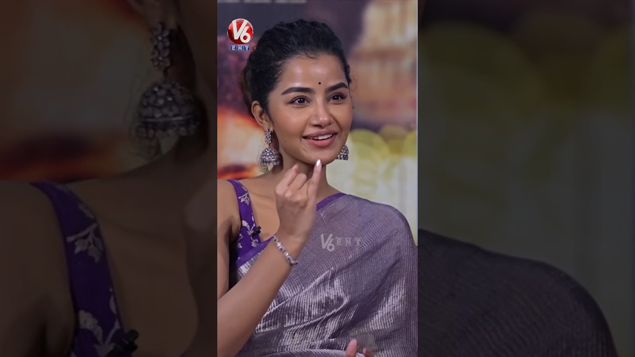 అన్నం తింటలెవ్వ.. మస్త్ బక్కగైనవ్ | Anupama Parameswaran Interview | Teenmaar Chandravva | V6Ent