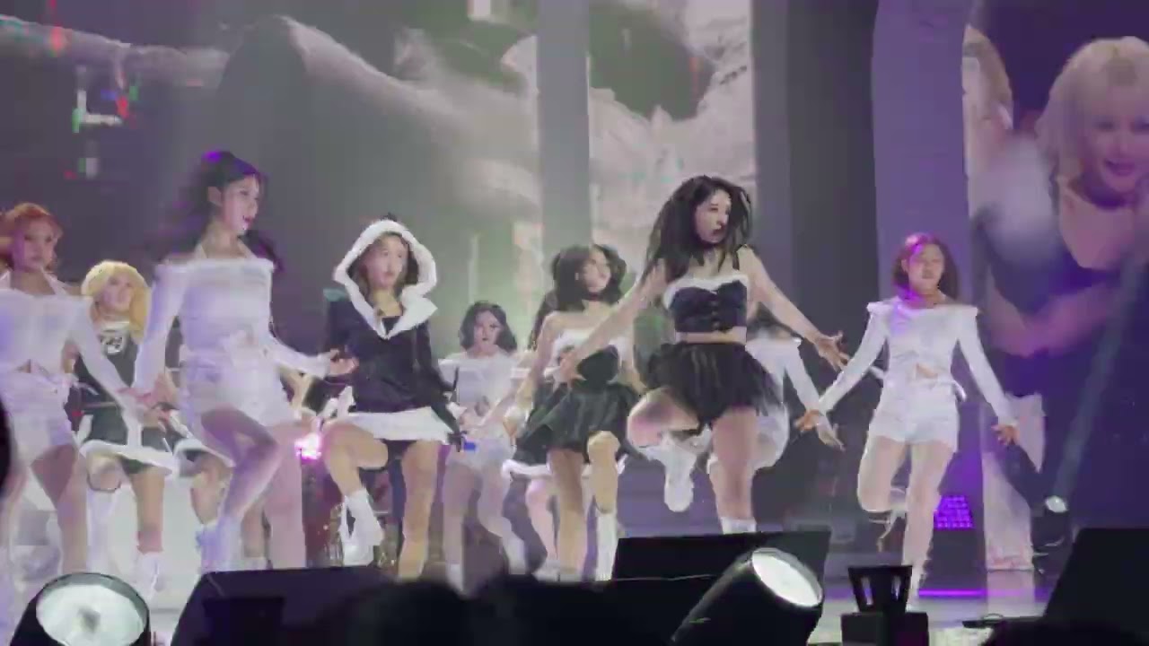 241224 Dreamcatcher - BOCA 4k60 fancam [7 Doors of Christmas] in Seoul