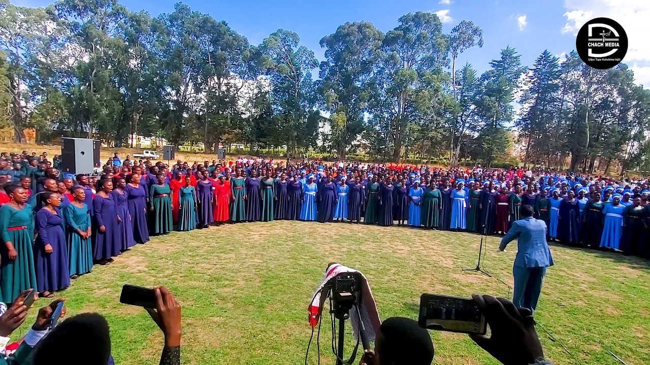 Tazama Kwaya Zaidi Ya 15+ Zilivyoungana Kuimba Wimbo Wa Mashindano Katika Tamasha La UKWAKATA Iringa