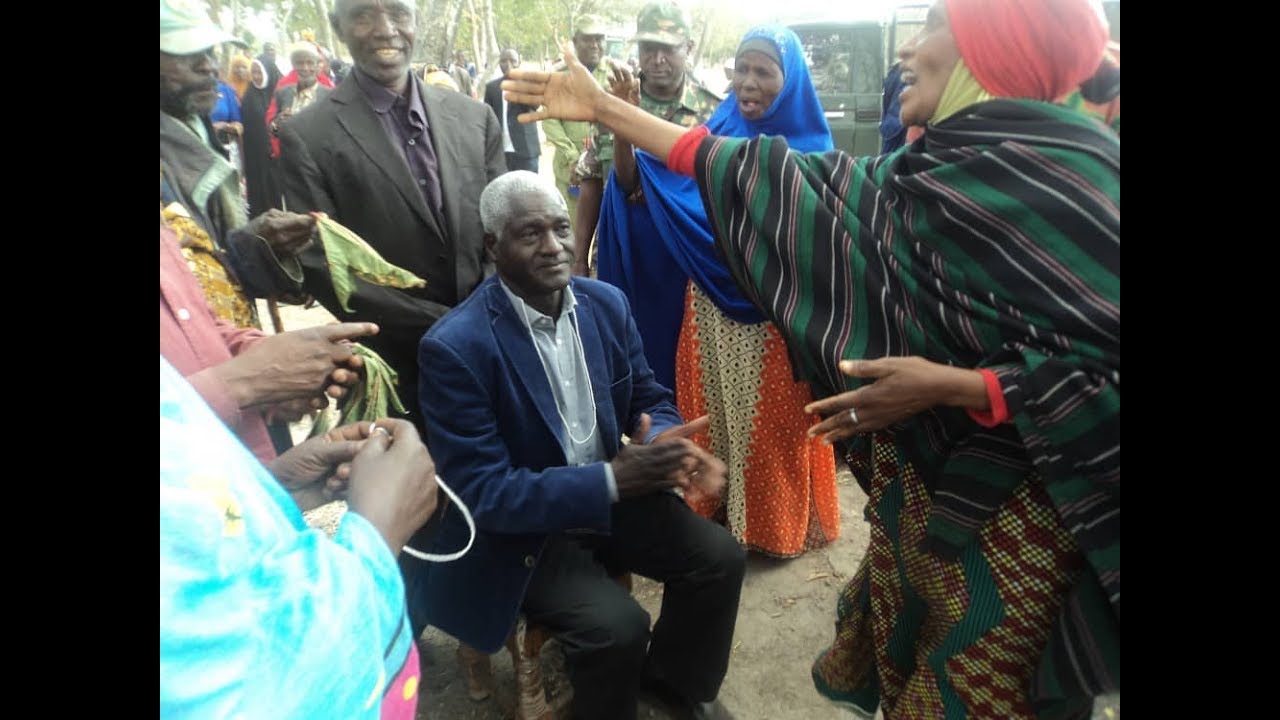 TAZAMA TAMBIKO ALILOFANYIWA RC DOM DKT.MAHENGE NA WANANCHI WA KINGALE KONDOA