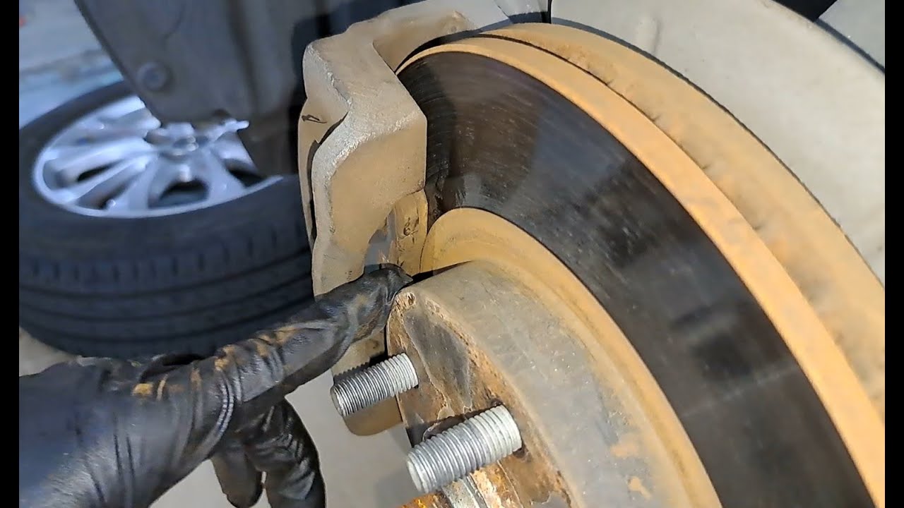 ส่องดูความหนาผ้าเบรกทำอย่างไร