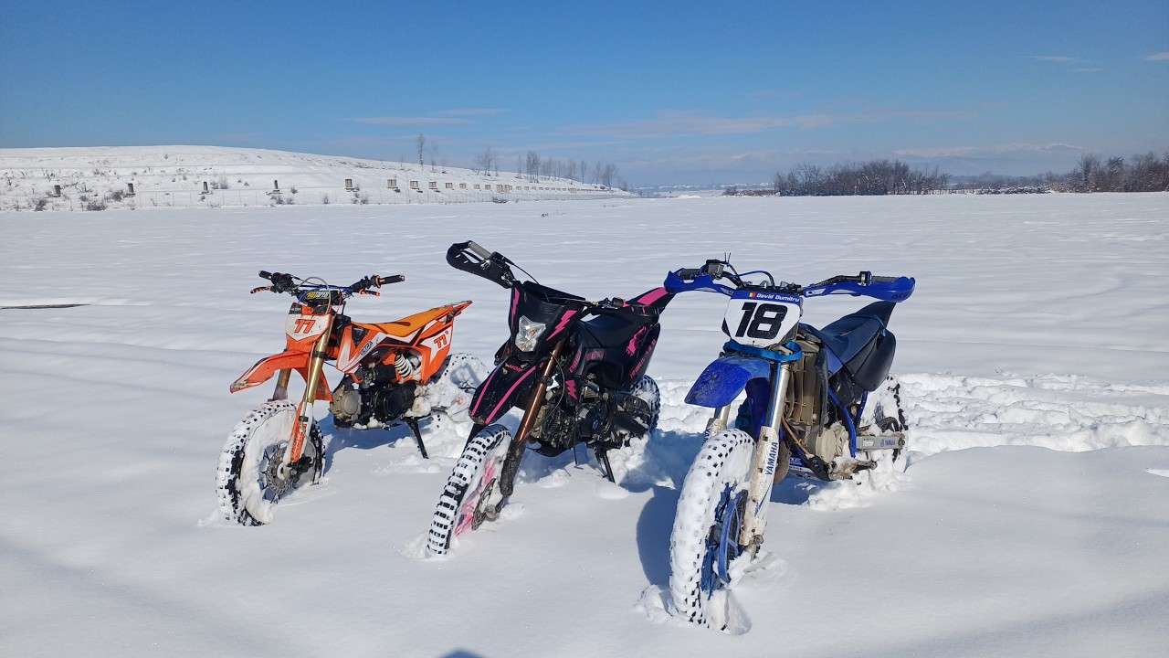 3 Crossuri pe Zăpadă! Ultra 125, KXD 140 & YZ85 + Final Neașteptat 😱❄️| Part1 | EnduroVlog#12