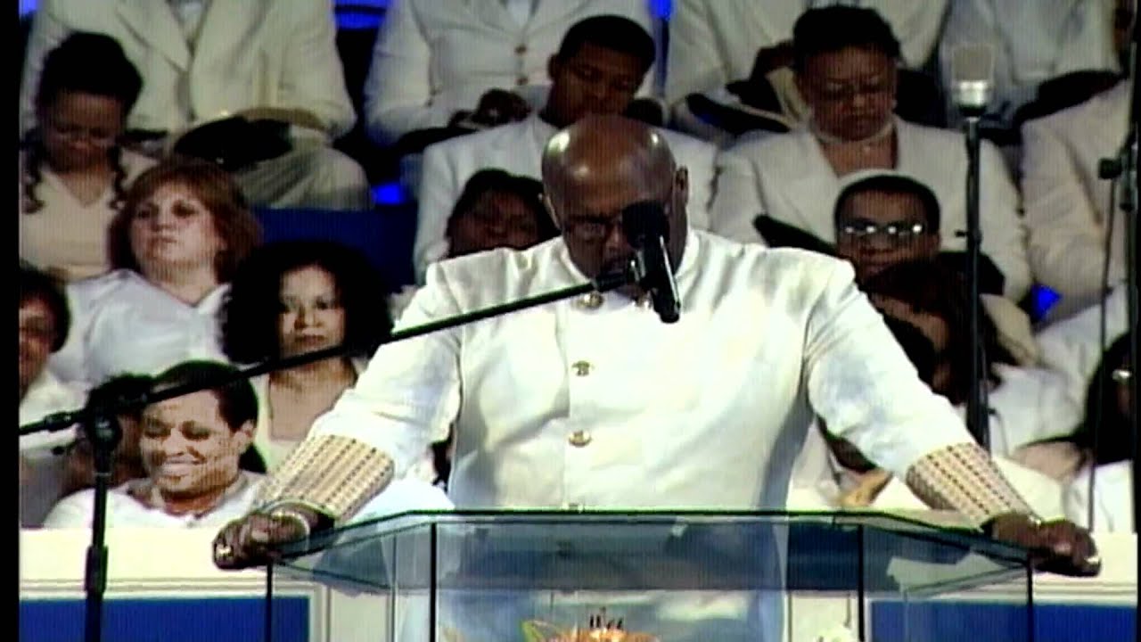 Pastor Marvin Winans Holy Convocation 2010 pt.1