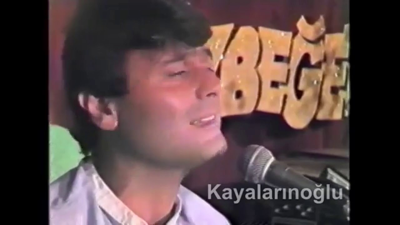 Ferdi Özbeğen   Baharı Bekleyen Kumrular Gibi ( Canlı )
