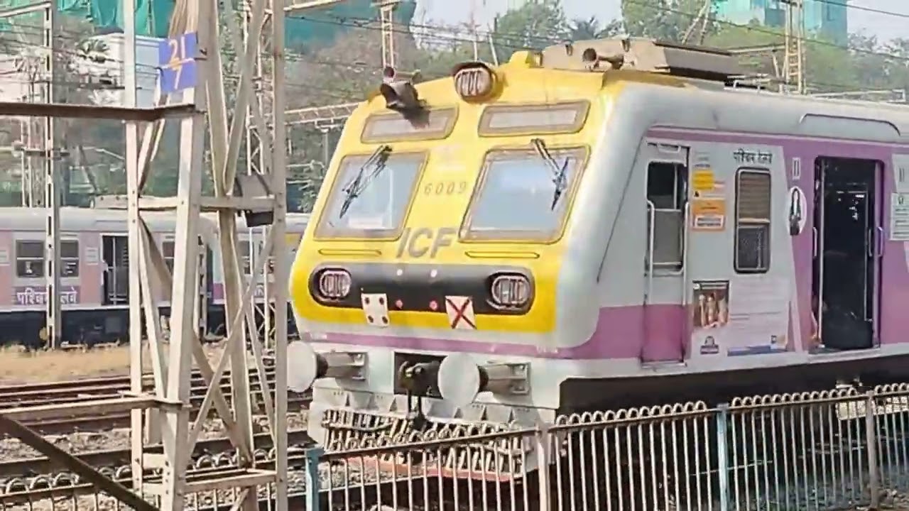 #012 Mumbai local Running train