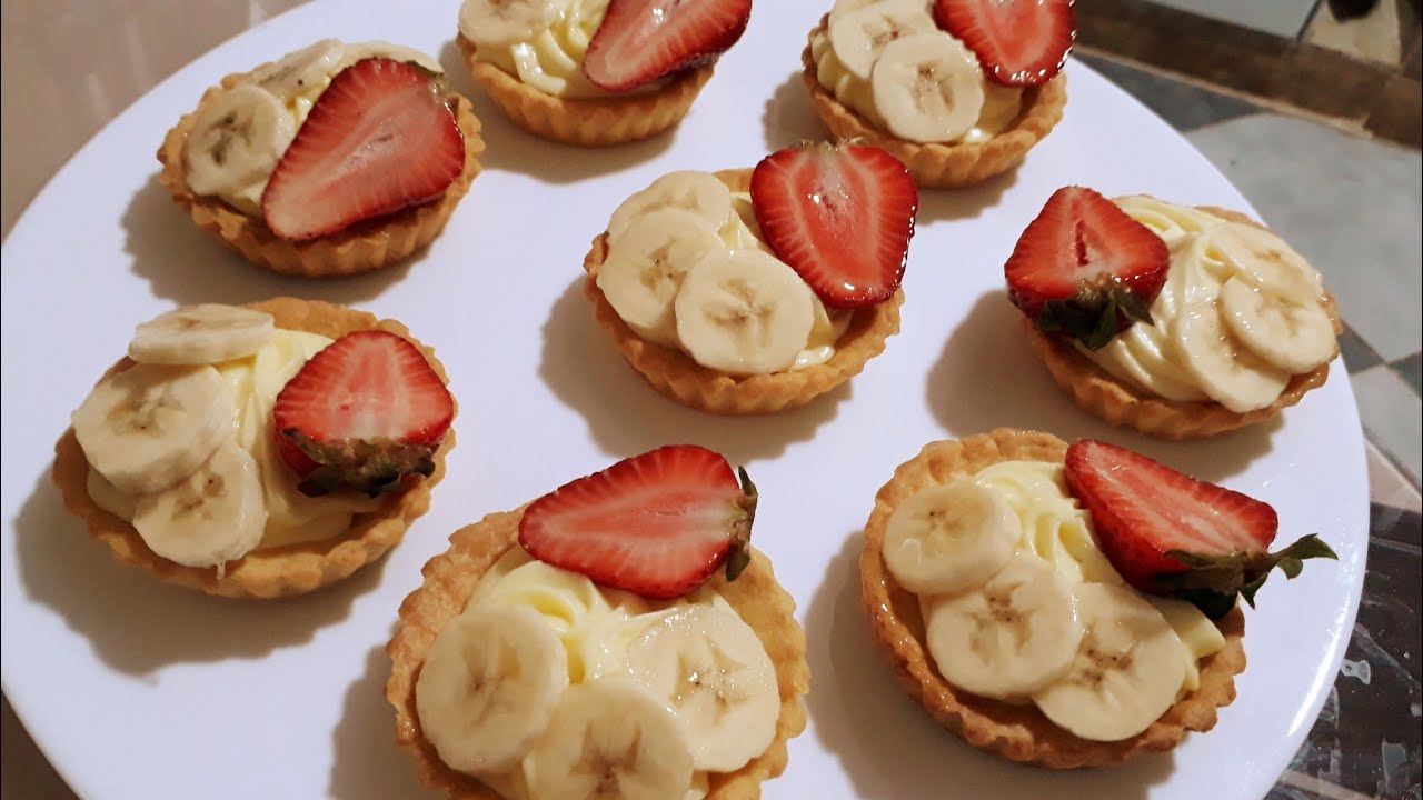 تارتولات بذوق الموز🍌 والفرولة🍓  مع طريقة تحويل كريمة البتسير إلى كريمة ديبلومات سر المحلات