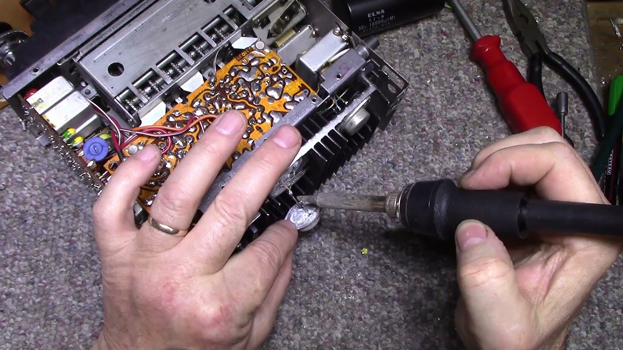 Delco GM 34BFM1 AM/FM Car Radio - Repairs & Clean up (Ep. 107)