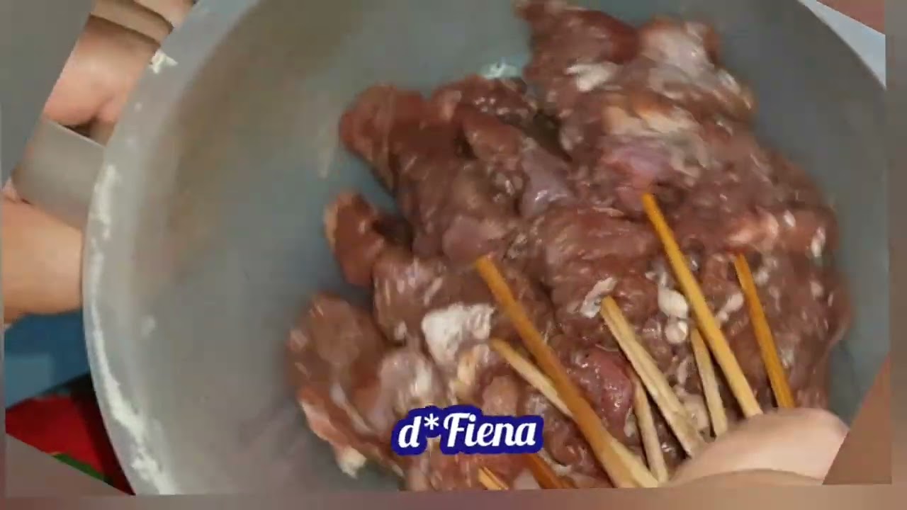 Nyate ala² penjual satay ni ges . Maknyus teenaaan...