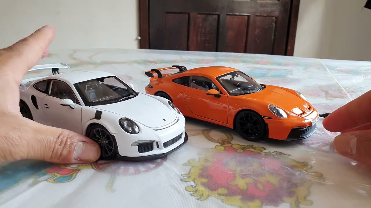 comparação da miniatura porsche 1/24- 911-gt3 Burago & welly