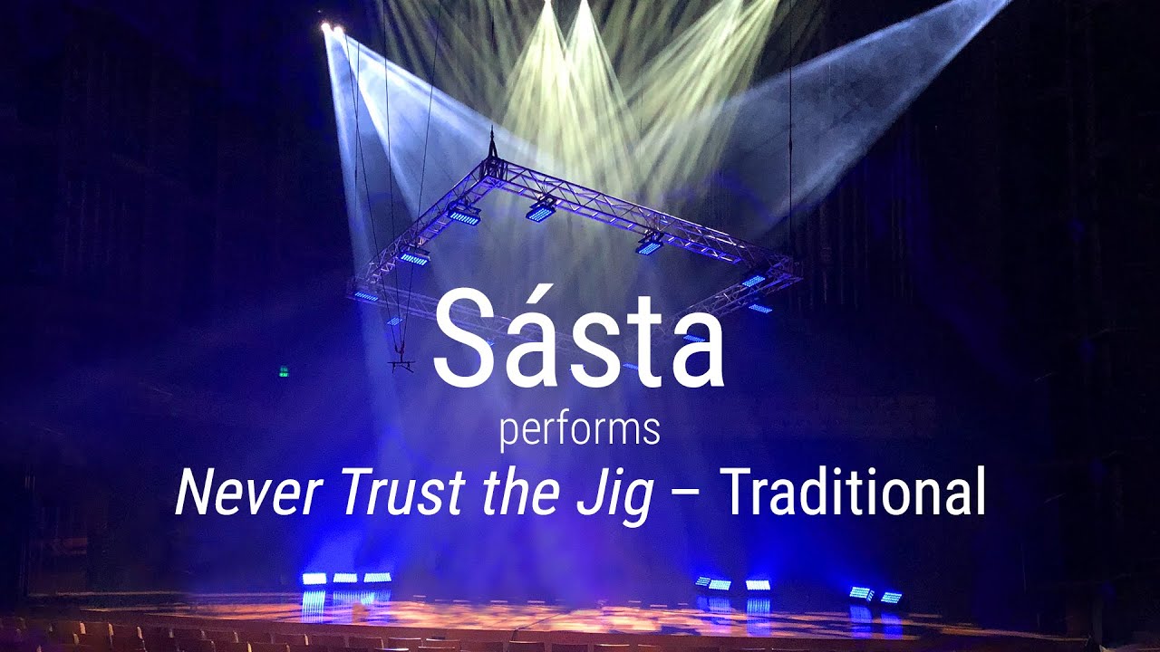 Sásta perform Never Trust the Jig from the QPAC Concert Hall