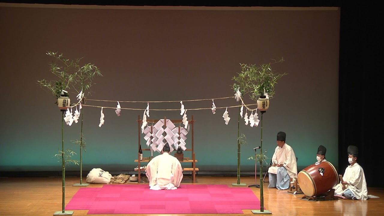 KAGURA PERFORMANCE with English and Japanese Subtitles