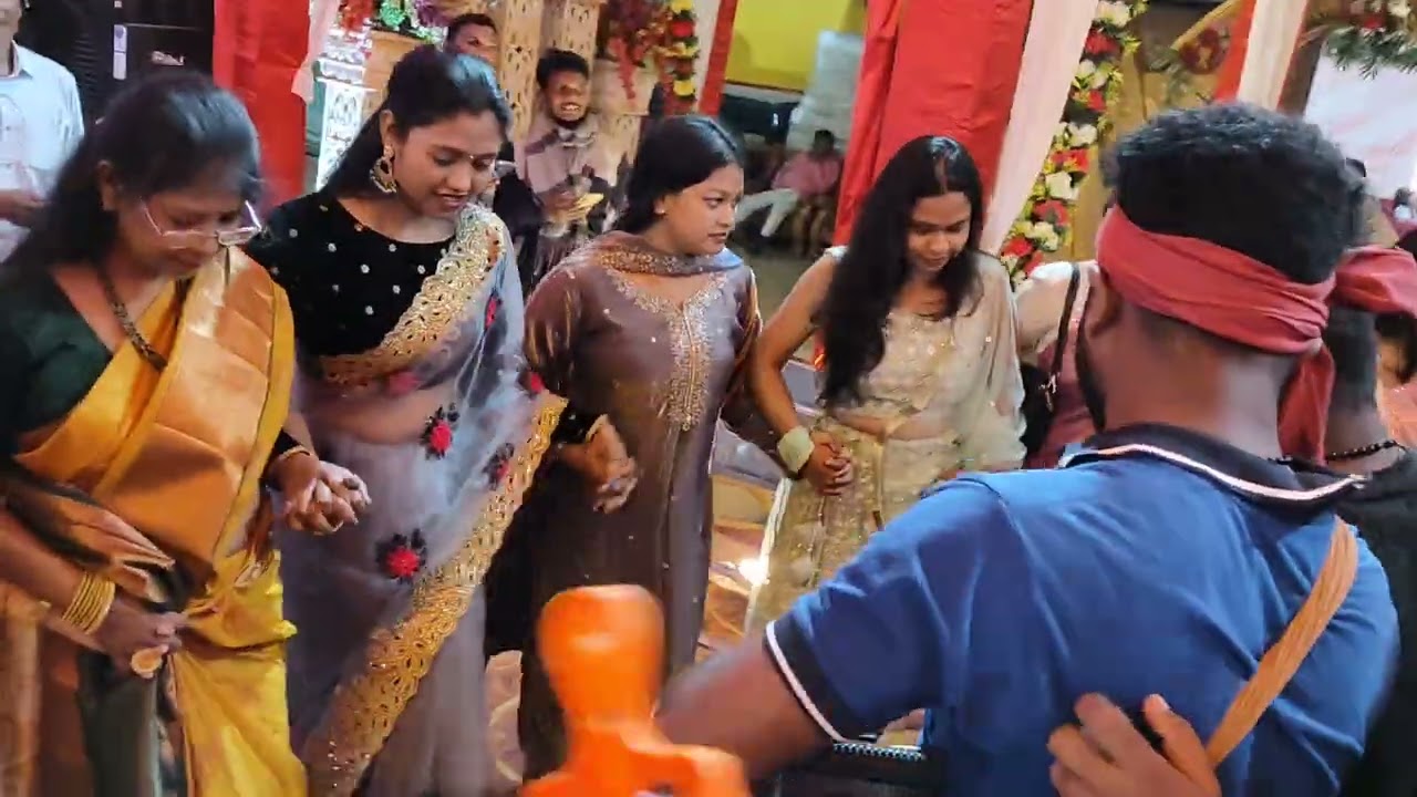 Shadi me santhali nach karte hue #wedding #music #reels #love #newsantali #santali #trendingshorts 