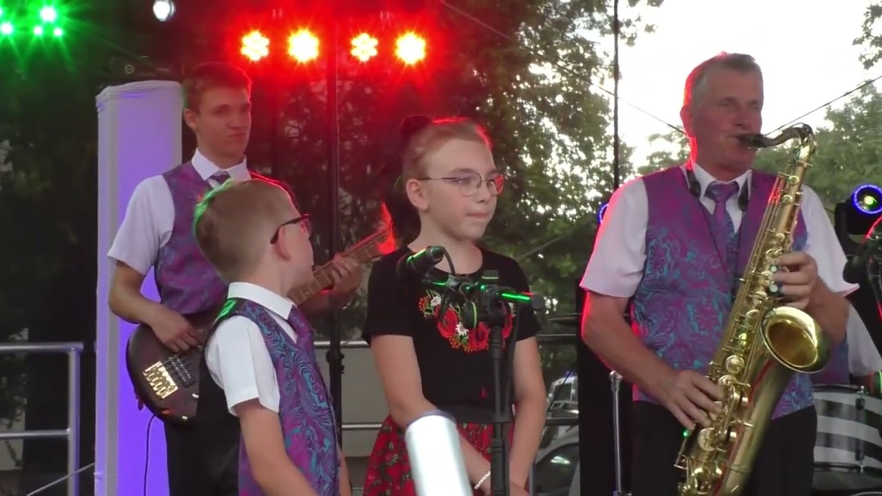 KAPELA RODZINNA SZCZEPAŃSKICH -Zbuduję domek , W gorącym słońcu Casablanki,Amigo,Ech poleczko i inne
