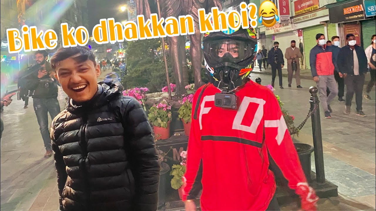 who lost the cover ?😂 Kalimpong to Sikkim || MOTOVLOG
