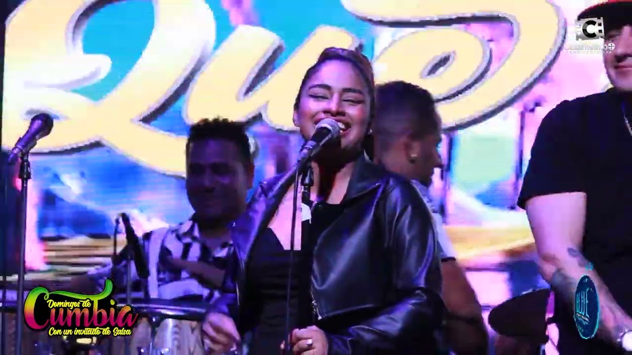 Los Claveles de la Cumbia - Que se vaya (en vivo) - Blue Fiesta Total 2023