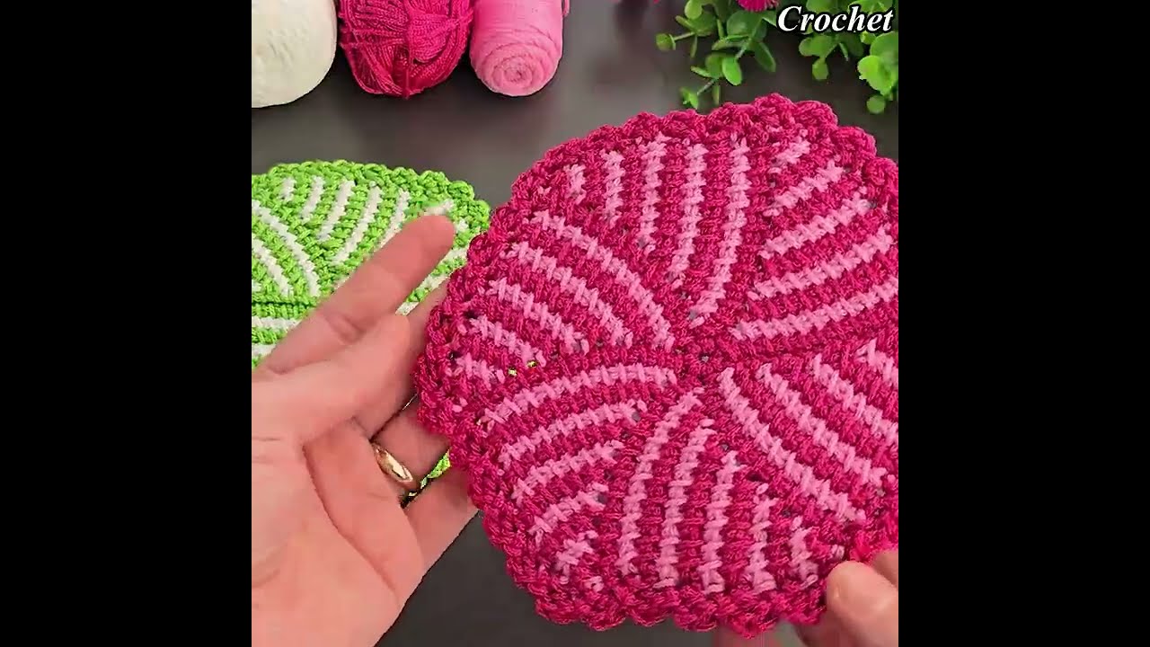 🌸 Beautiful Two-Color Tunisian Crochet Coaster 💗 Easy Step-by-Step Tutorial