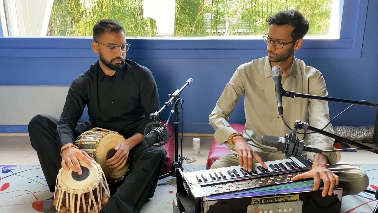 Rooh Ki Barish Barsa Chahti Hai