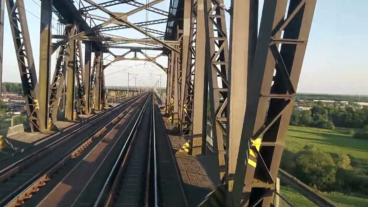 Führerstandsmitfahrt 5.24  Rendsburger Hochbrücke / Trains ride / cab cabview / BR192