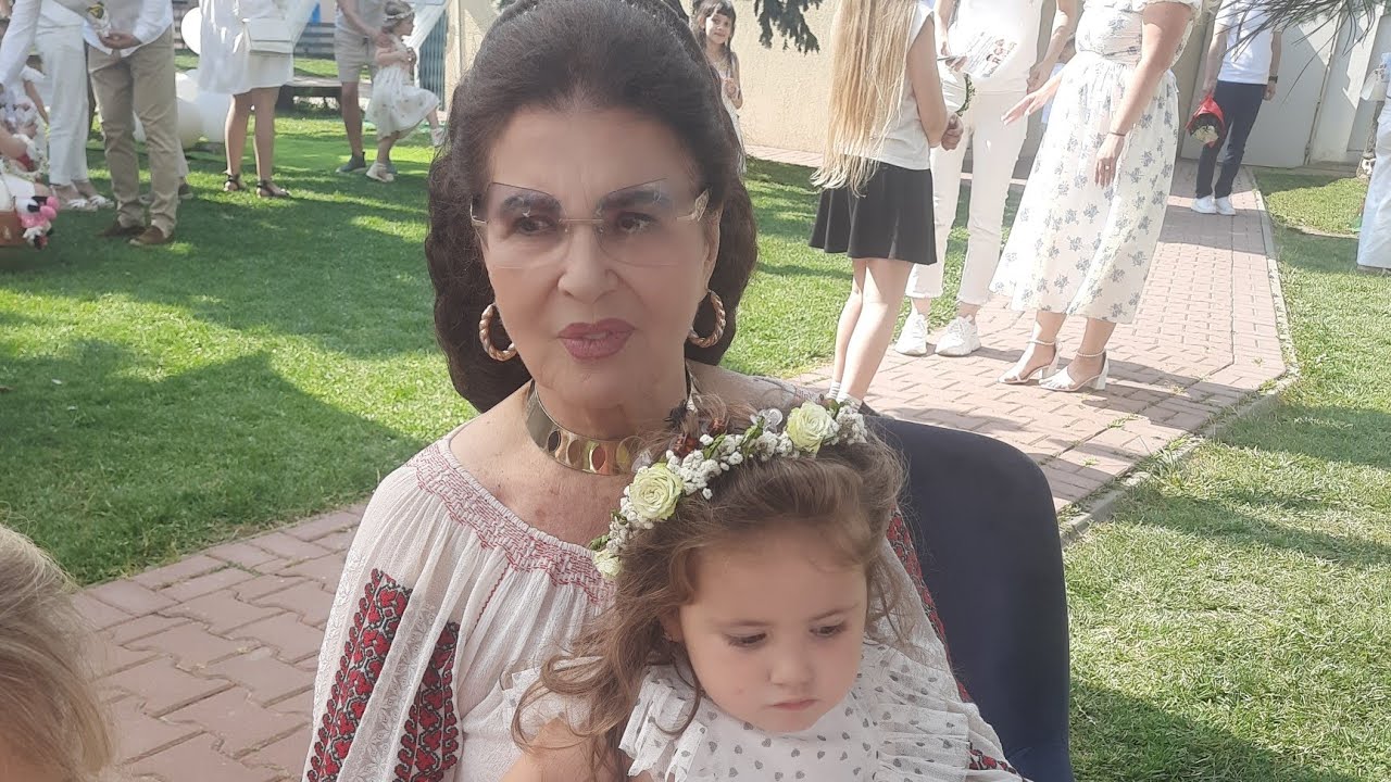 IRINA LOGHIN - De ce mamă,  de ce tată?🔝