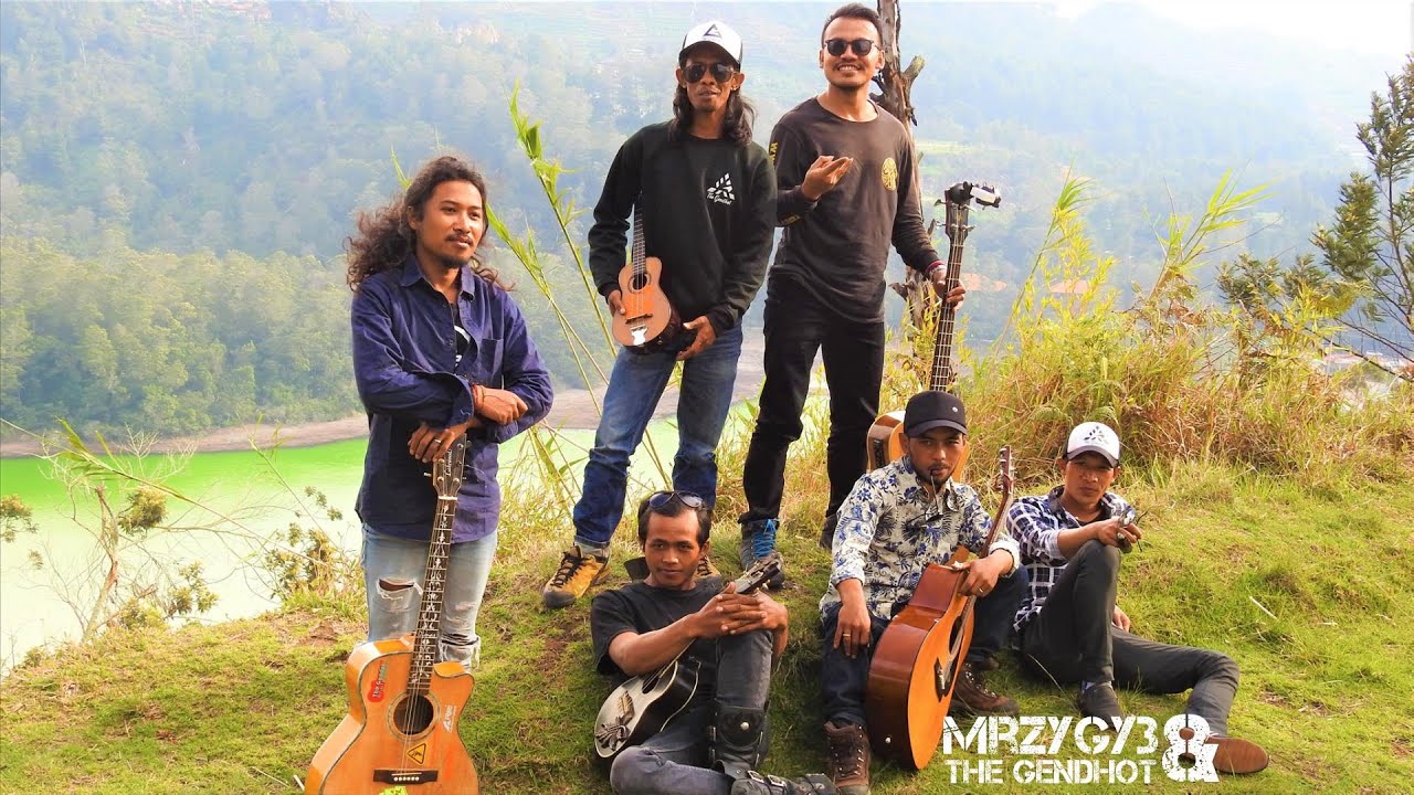 Cintaku Tak Terbatas Waktu Acoustic Pengamen Jos The Gendhot