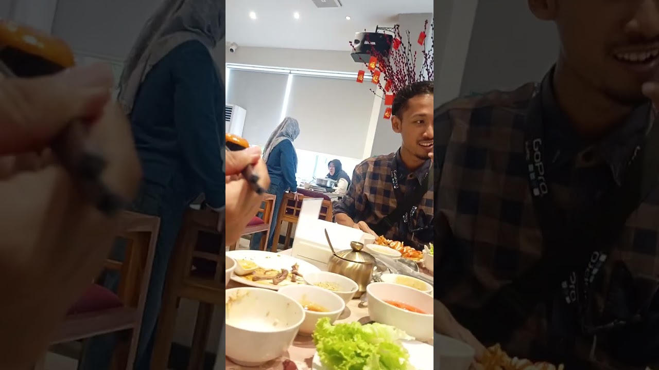 lagi enak makan ternyata enak juga asik an