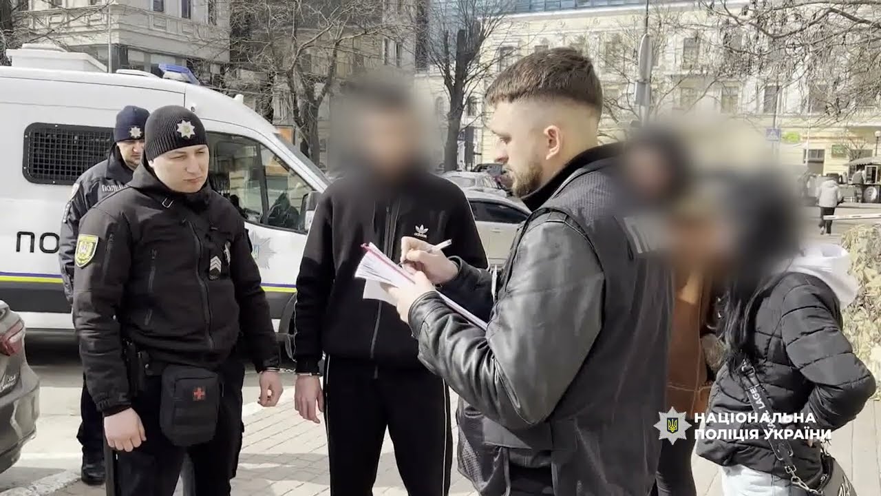 Хотів легких грошей і погодився підпалити чужу автівку: поліцейські викрили 18-річного хлопця