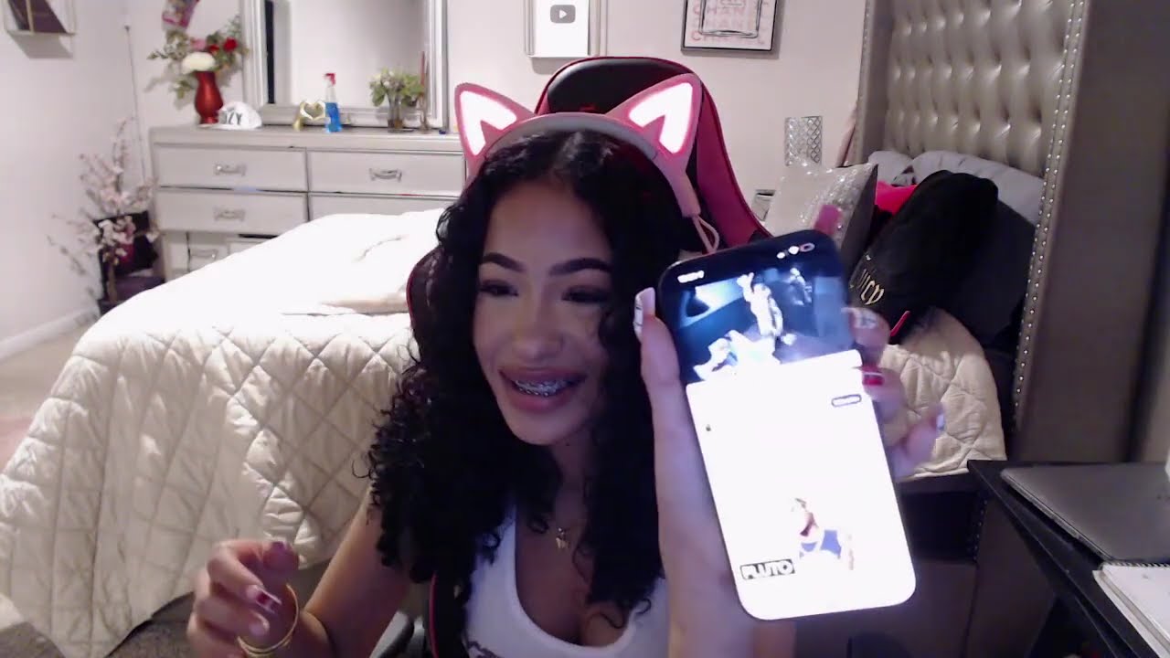Aya Tanjali - REACTING TO MUSIC 🎀🎀 / {Victoria's Secret Fashion Show 2025 reaction}
