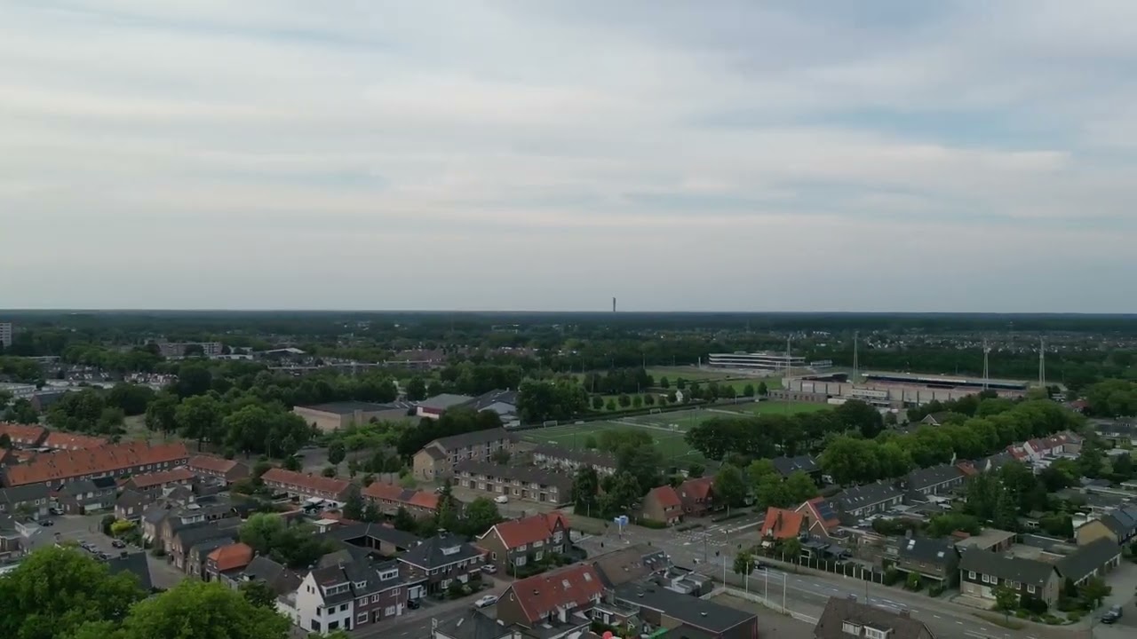 14 augustus 2022 drone vliegen boven Helmond oost