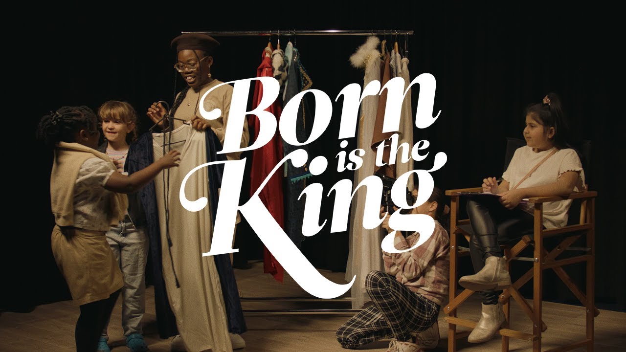 Born Is The King (It&rsquo;s Christmas!) - Music Video | Hillsong Kids