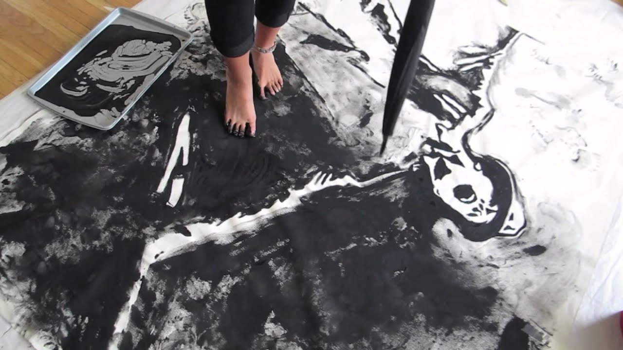 Gene Kelly- Painting with Feet (TIME LAPSE)
