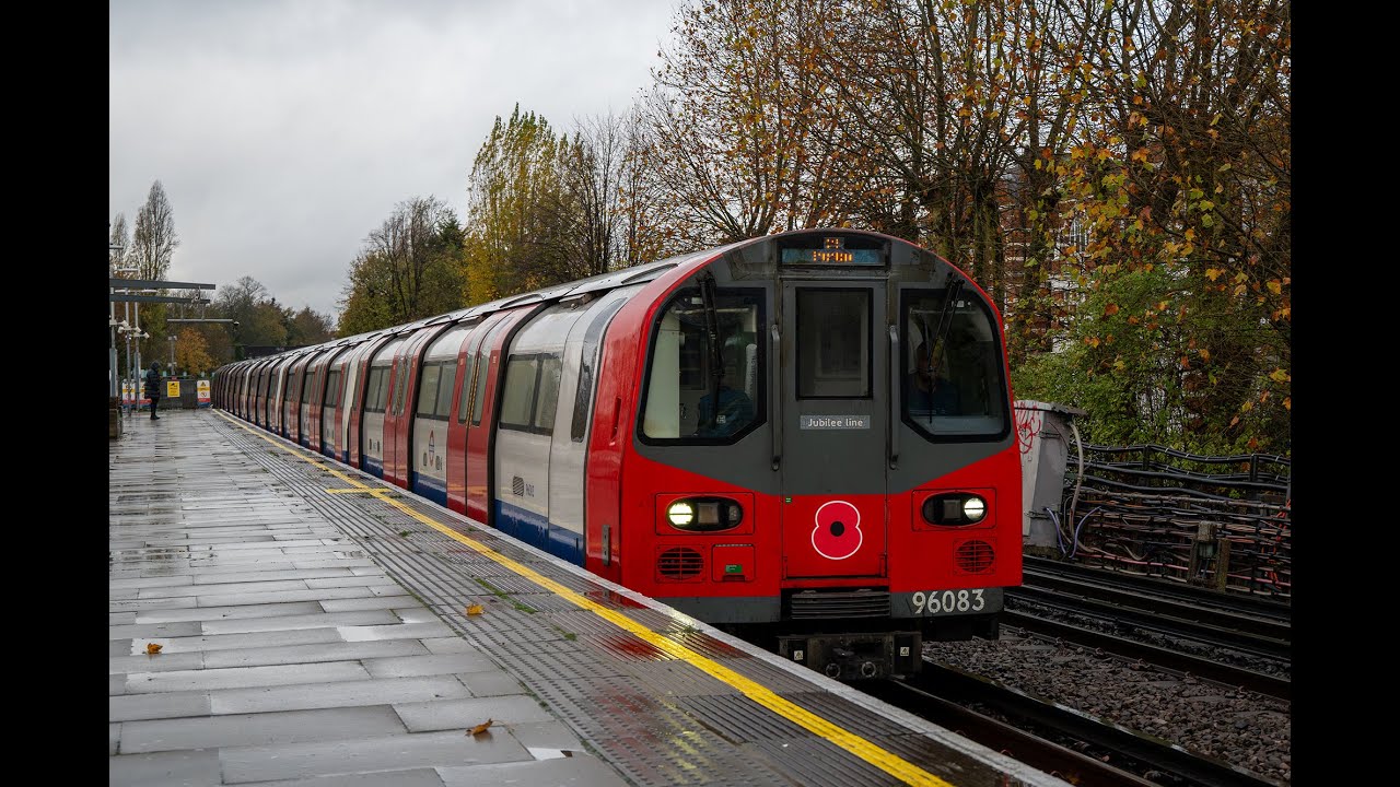 Trains at Kilburn on 10th November 2025