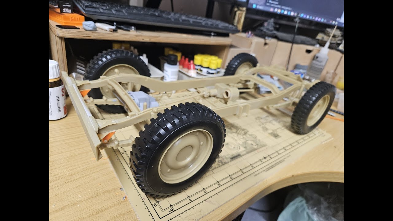 сборка джипа SAS в масштабе 1/6, часть 1