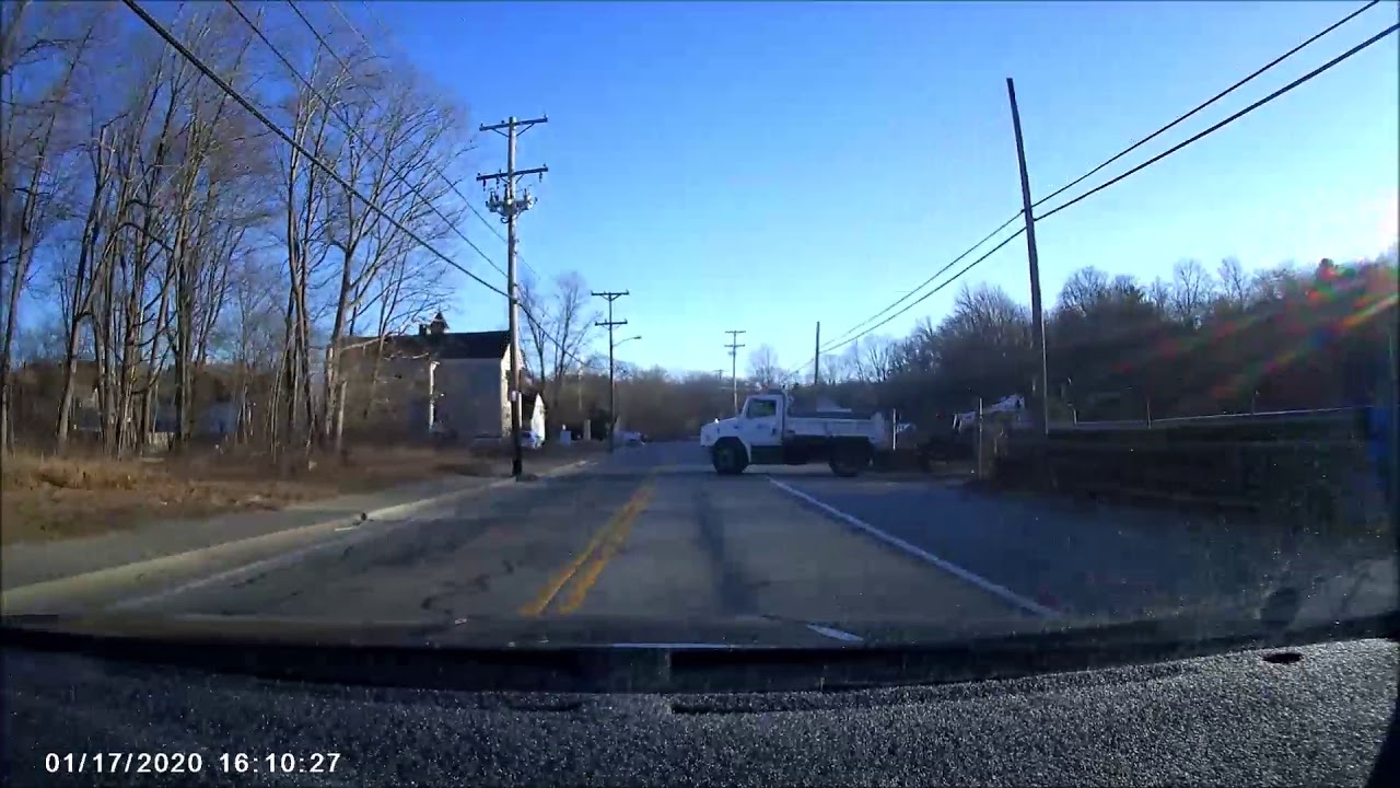 GPL construction RI pulls into the road when i am coming.