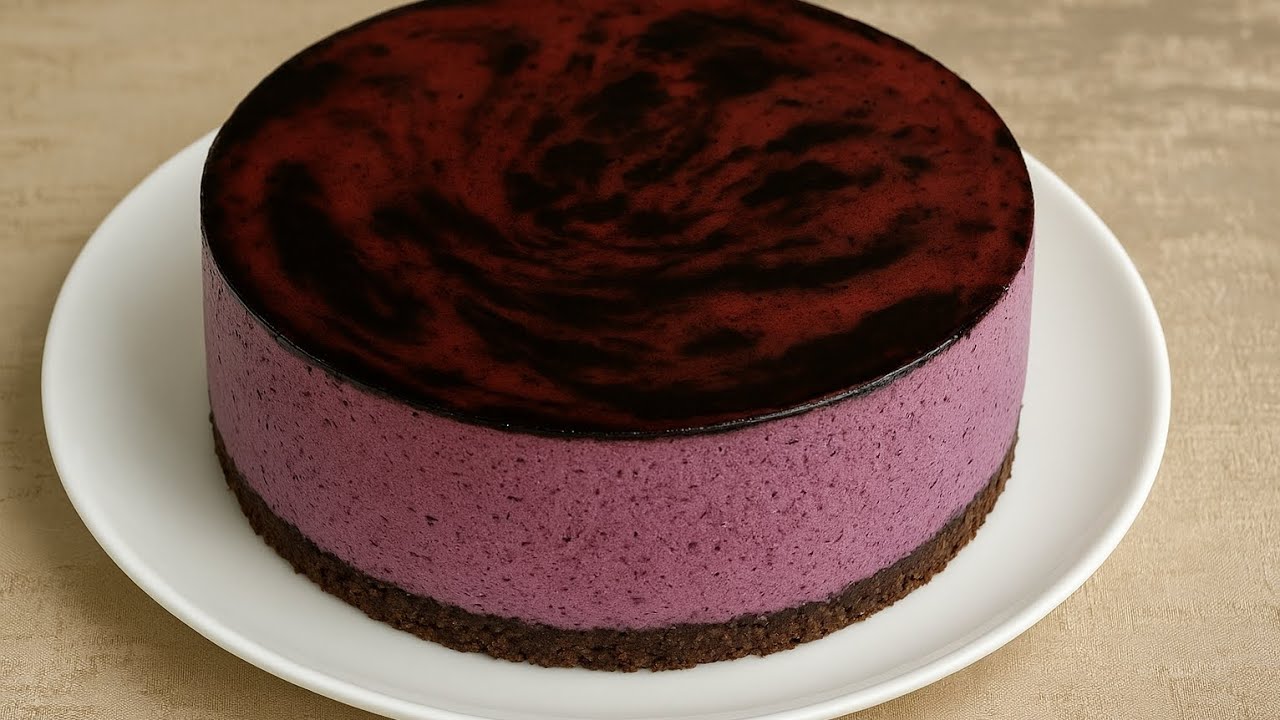 Mousse de afine negre și jeleu cu blat copt la 