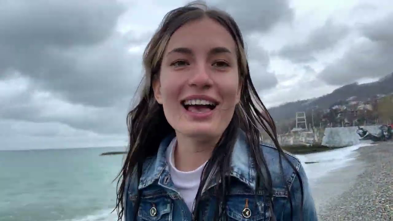 Dasha like neptune with a selfie stick