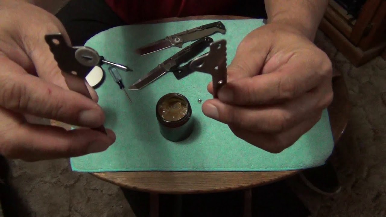 Stiletto's Cold Steel SR1 Tear Down