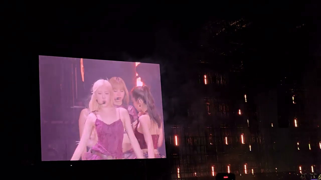 1019 BLACKPINK CONCERT IN KAOHSIUNG (Jump & Boombayah)