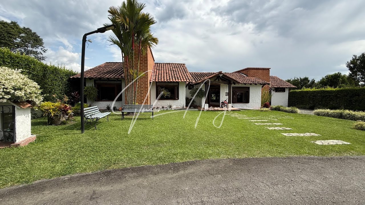 VENDO Casa Campestre💲1.300M 📐238m2 🌳1.062m2 • Armenia, Quindio  🏡