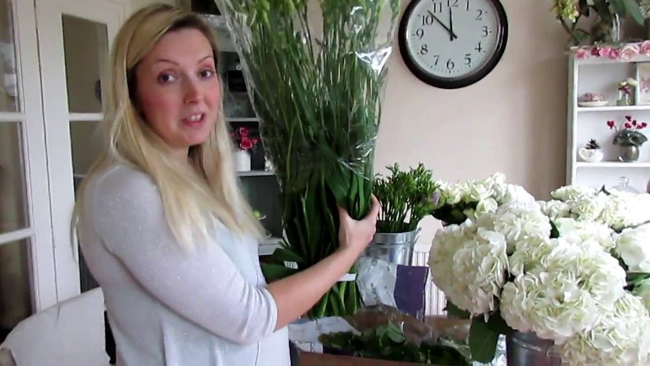 Behind the Scenes - How to Condition flowers for a wedding