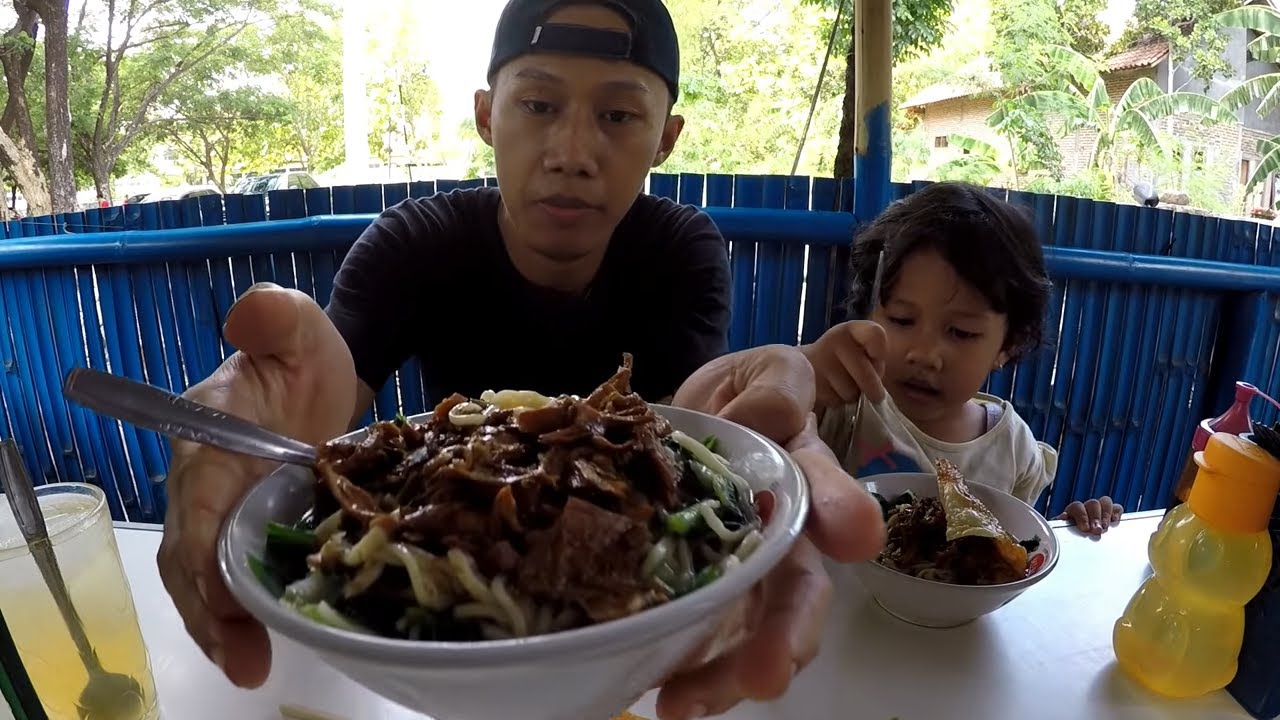 Mie ayam termurah belakang stadion Ponorogo