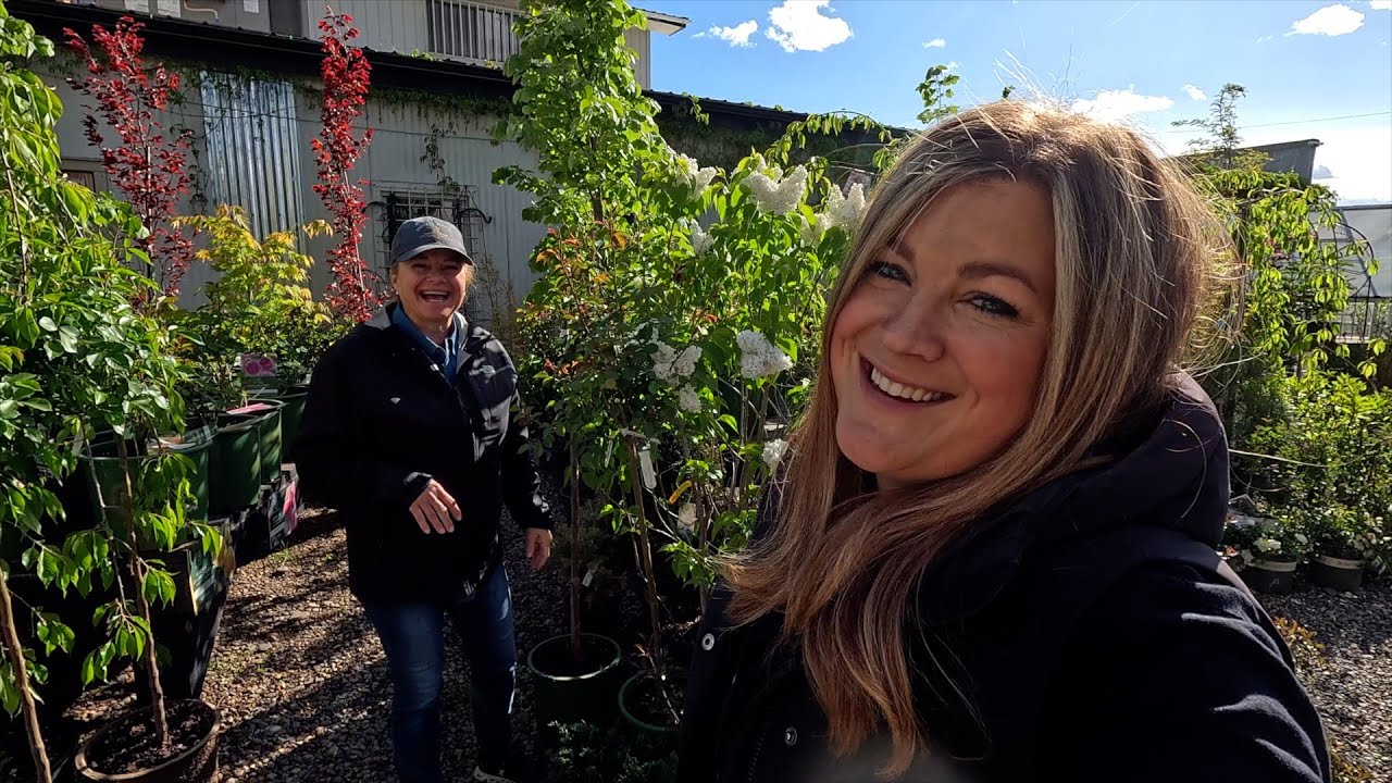 LONG Garden Center Walkthrough + Shopping with Mom! 🌳🌸🌿 // Garden Answer