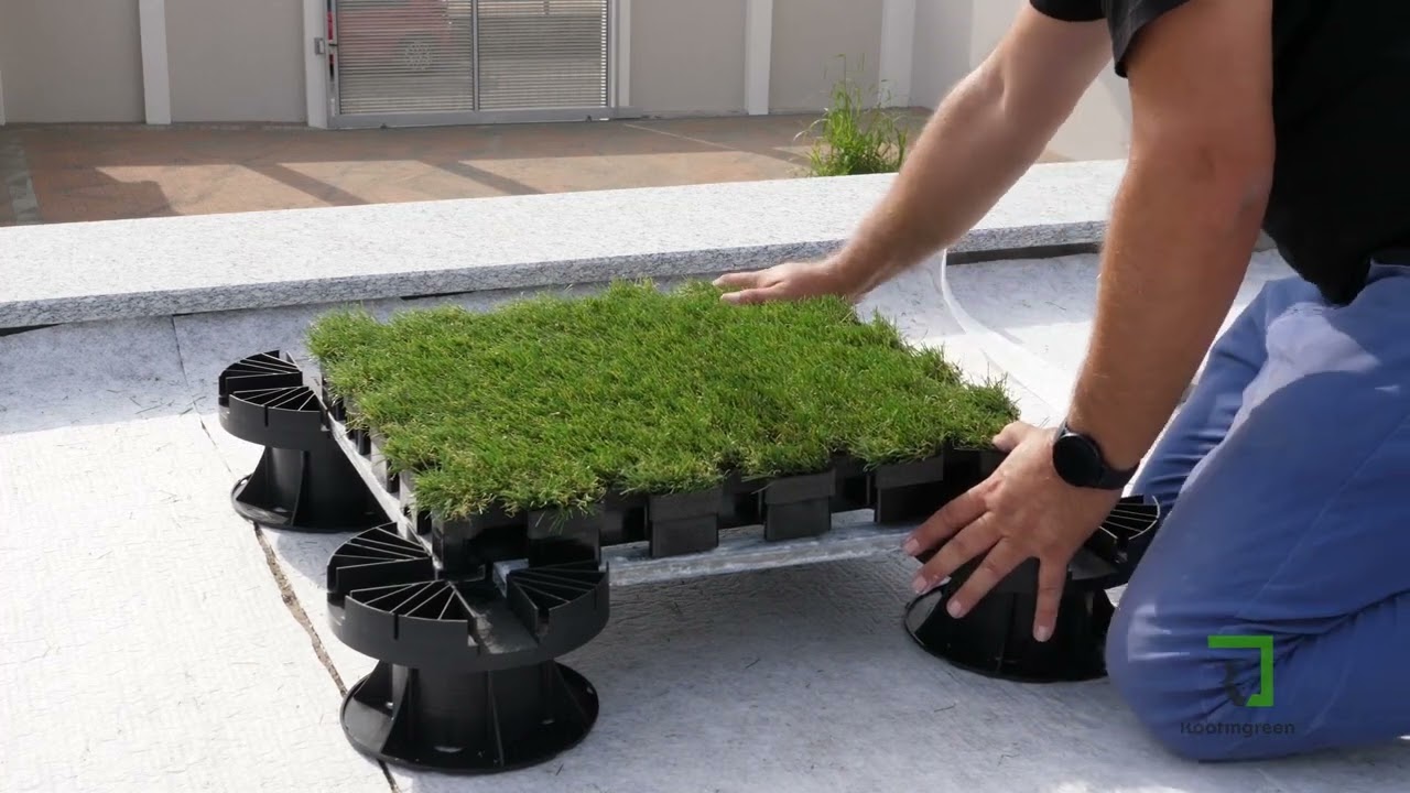 (IT)  ELEVATE GREEN - Fasi di posa pavimentazione sopraelevata in erba sintetica
