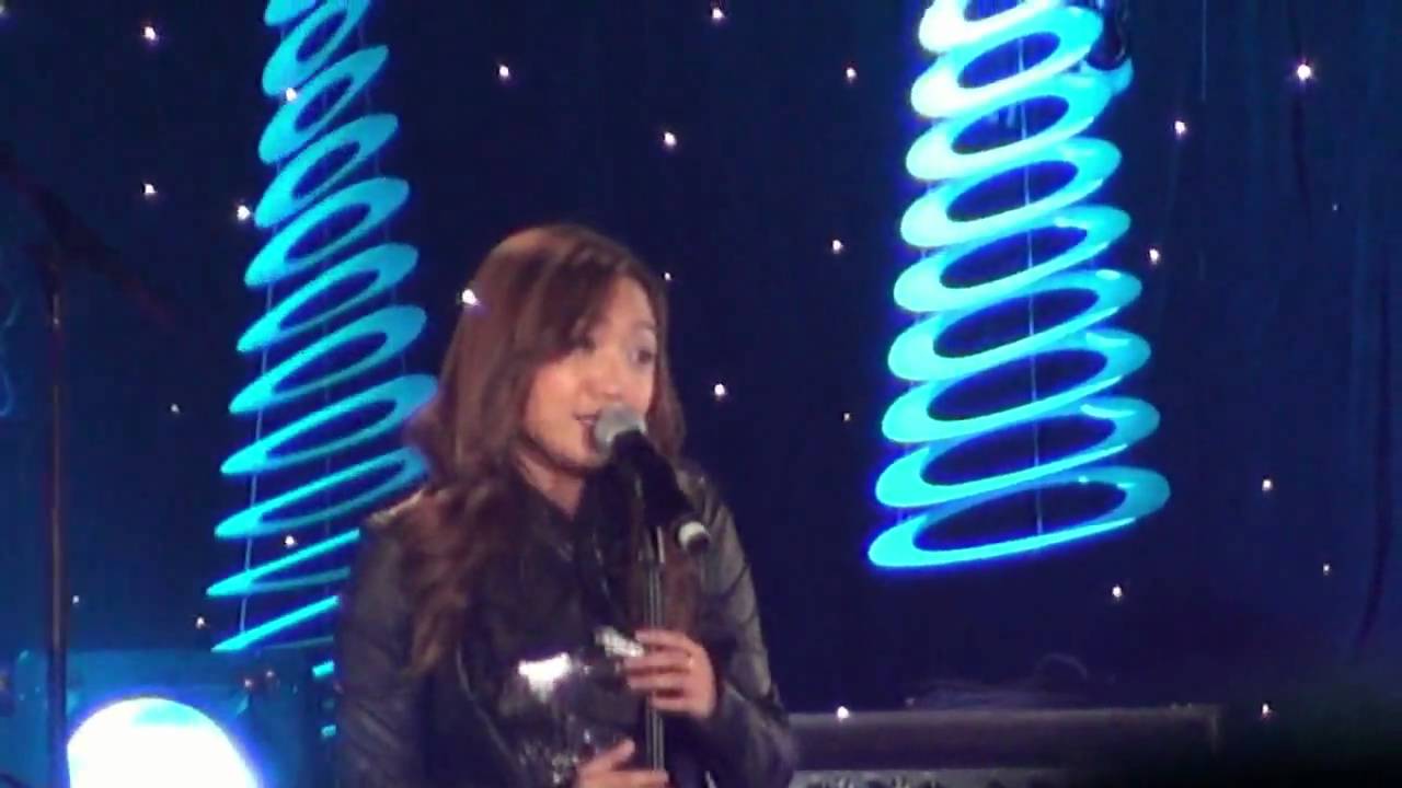 Charice sings 