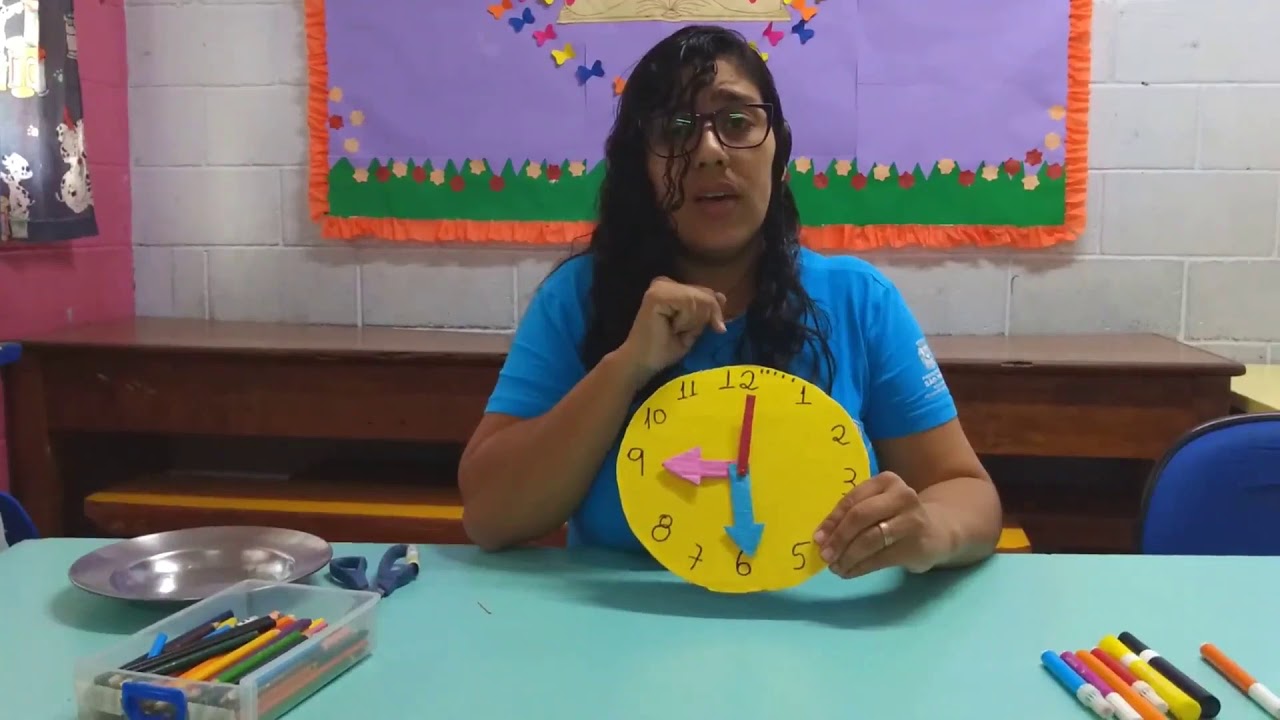 RELÓGIO RECICLÁVEL - ATIVIDADE SÓCIOEDUCATIVA