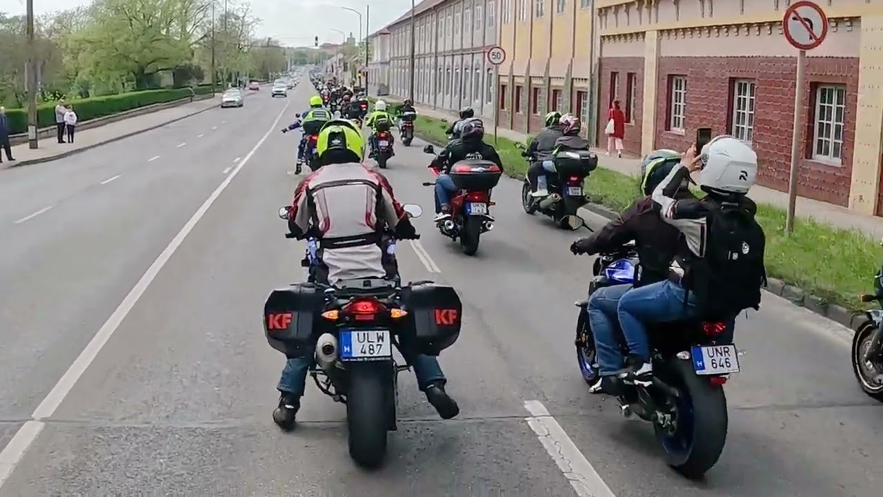 Pécs Motoros Nyitó vonulás - Teljes verzió