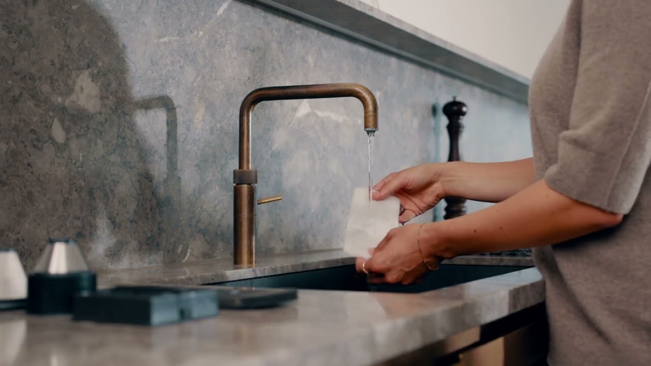 Nilfisk Move with Docking Station - How to wash the filters?