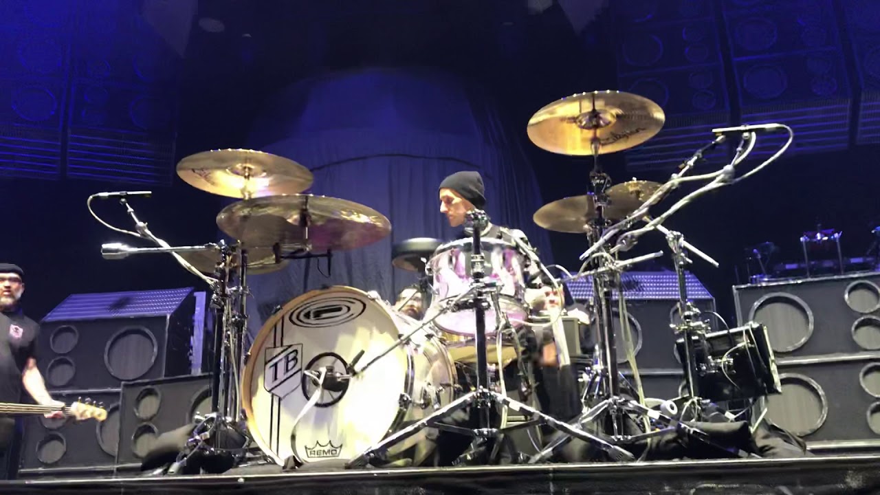 Feeling This | blink-182 LIVE soundcheck